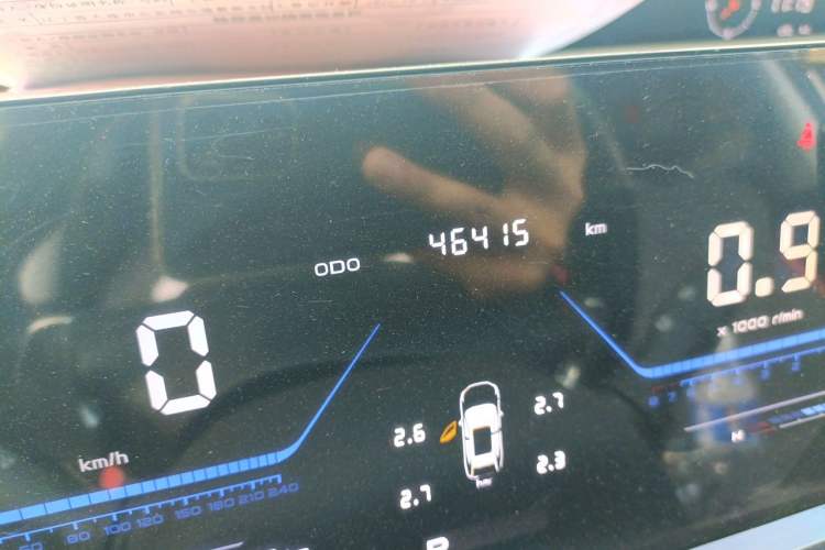 Used CHANGAN OSHAN Z6 2022 Blue Whale 1.5T DCT Luxury Model Odometer Close Up