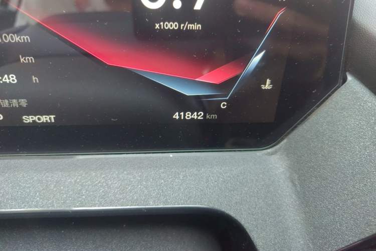 Used CHANGAN OSHAN Z6 2022 Blue Whale 1.5T DCT Smart Edition Odometer Close Up