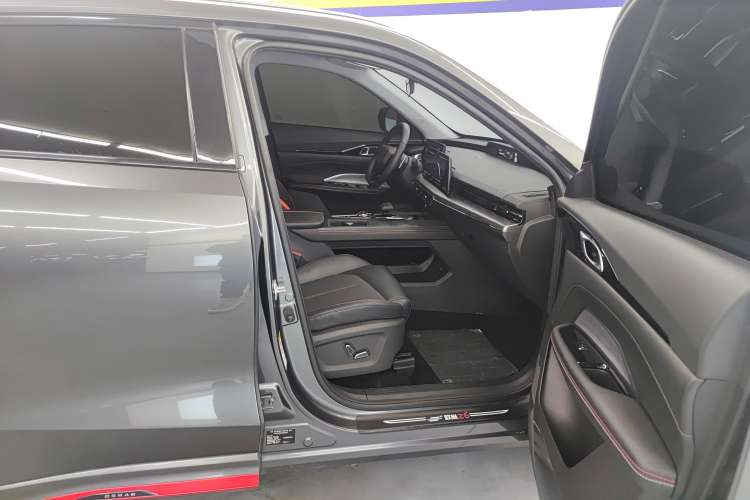 Used CHANGAN OSHAN Z6 2022 Blue Whale 1.5T DCT Smart Edition Urban Version Right Front Seat