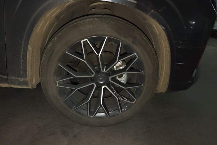 Used CHANGAN OSHAN Z6 2022 Blue Whale 1.5T DCT Smart Edition Right Front Wheel Hub