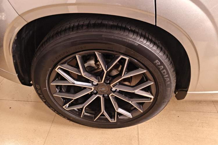 Used CHANGAN OSHAN Z6 2022 Blue Whale 1.5T DCT Smart Edition Urban Version Right Rear Wheel Hub