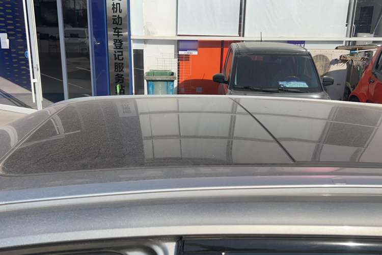 Used CHANGAN OSHAN Z6 2022 Blue Whale 1.5T DCT Smart Navigation Model Roof