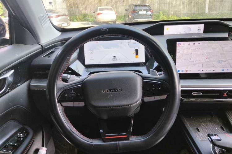 Used CHANGAN OSHAN Z6 2022 Blue Whale 1.5T DCT Smart Edition Steering Wheel