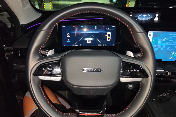 Used CHANGAN OSHAN Z6 2022 Blue Whale 1.5T DCT Smart Edition Steering Wheel