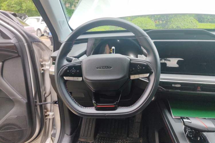 Used CHANGAN OSHAN Z6 2022 Blue Whale 1.5T DCT Smart Edition Steering Wheel