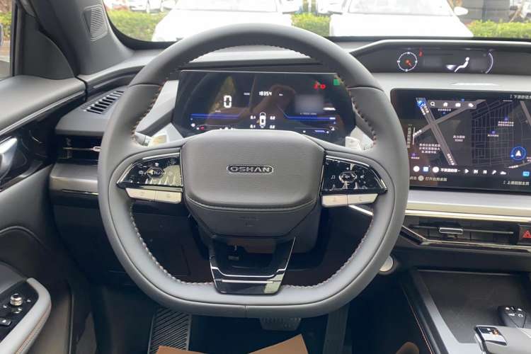 Used CHANGAN OSHAN Z6 2022 Blue Whale 1.5T DCT Luxury Model Steering Wheel