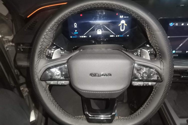 Used CHANGAN OSHAN Z6 2022 Blue Whale 1.5T DCT Smart Edition Urban Version Steering Wheel