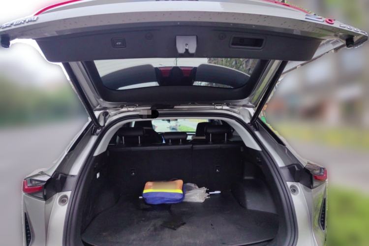 Used CHANGAN OSHAN Z6 2022 Blue Whale 1.5T DCT Smart Edition Trunk