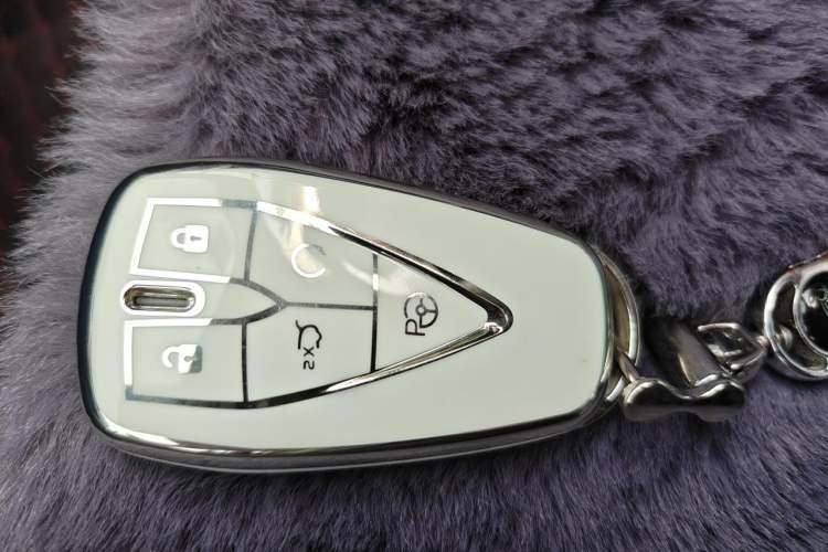 Used CHANGAN OSHAN Z6 2022 Blue Whale 1.5T DCT Luxury Model Vehicle Key