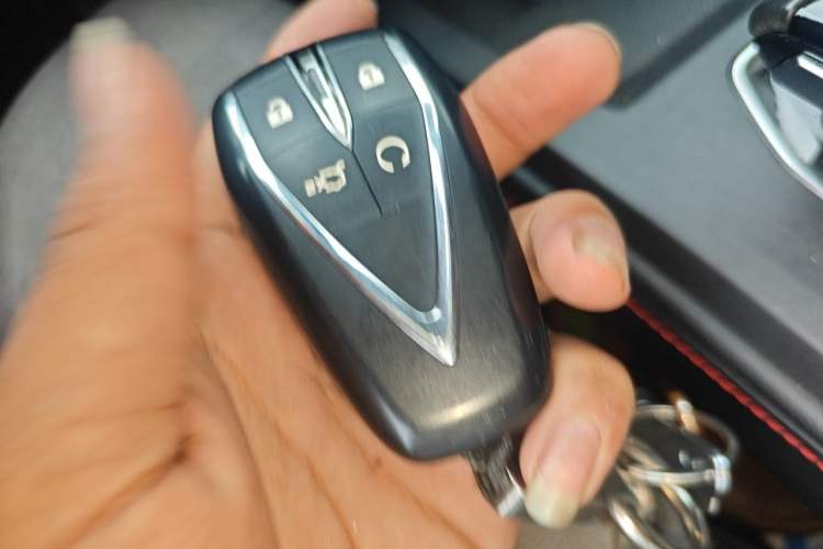 Used CHANGAN OSHAN Z6 2022 Blue Whale 1.5T DCT Smart Edition Vehicle Key