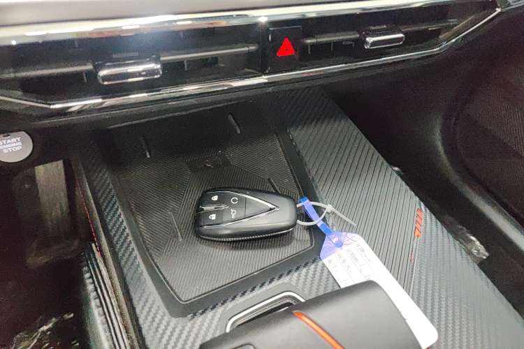 Used CHANGAN OSHAN Z6 2022 Blue Whale 1.5T DCT Smart Edition Urban Version Vehicle Key