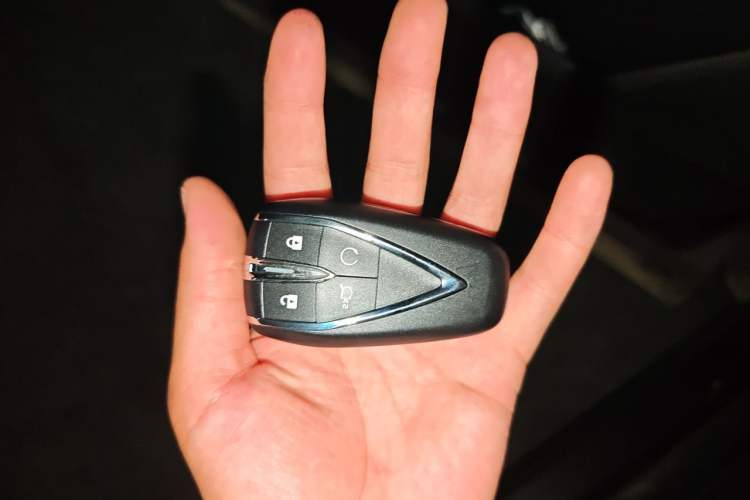 Used CHANGAN OSHAN Z6 2022 Blue Whale 1.5T DCT Smart Edition Vehicle Key