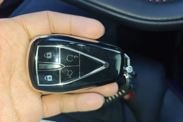 Used CHANGAN OSHAN Z6 2022 Blue Whale 1.5T DCT Smart Edition Vehicle Key