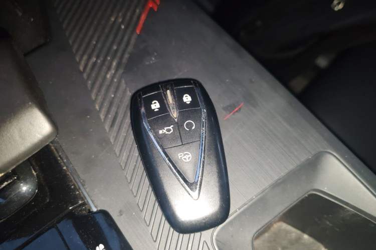 Used CHANGAN OSHAN Z6 2022 Blue Whale 1.5T DCT Smart Navigation Model Vehicle Key