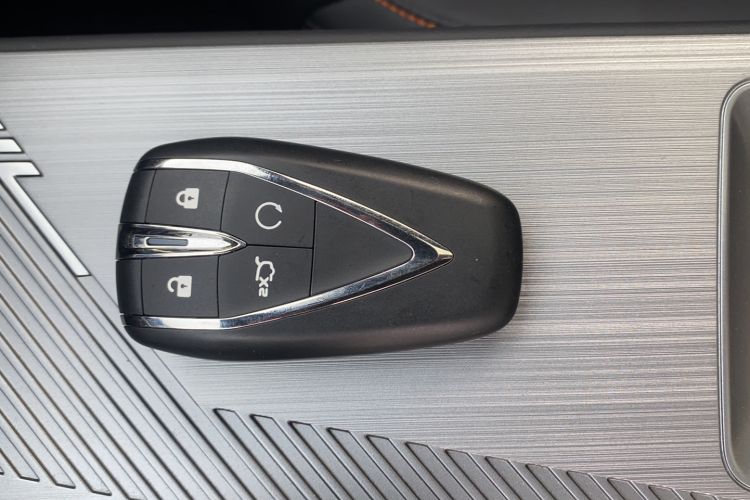 Used CHANGAN OSHAN Z6 2022 Blue Whale 1.5T DCT Luxury Model Vehicle Key