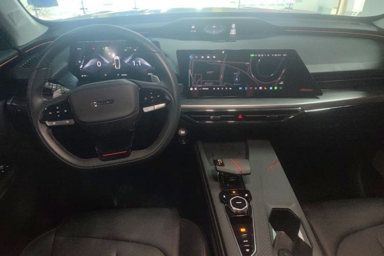 Used CHANGAN OSHAN Z6 2022 Blue Whale 1.5T DCT Smart Edition Center Console