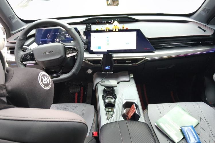 Used CHANGAN OSHAN Z6 2022 Blue Whale 1.5T DCT Luxury Model Center Console
