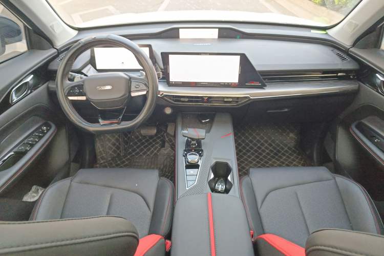Used CHANGAN OSHAN Z6 2022 Blue Whale 1.5T DCT Smart Edition Center Console