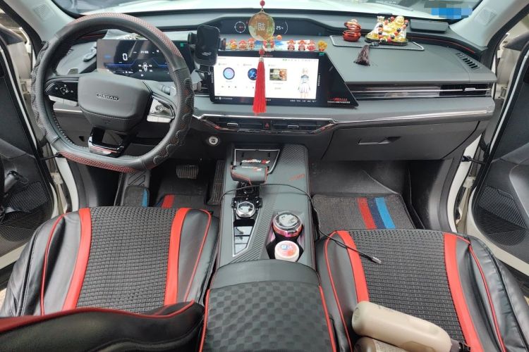 Used CHANGAN OSHAN Z6 2022 Blue Whale 1.5T DCT Luxury Model Center Console