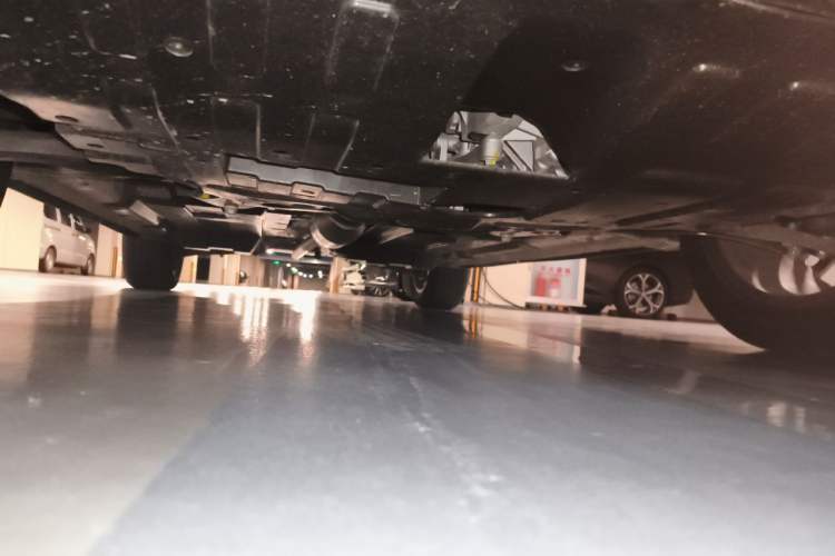 Used CHANGAN OSHAN Z6 2022 Blue Whale 1.5T DCT Luxury Model Chassis Front