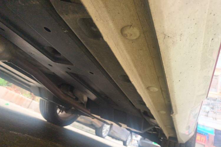 Used CHANGAN OSHAN Z6 2022 Blue Whale 1.5T DCT Smart Navigation Model Chassis Front Left