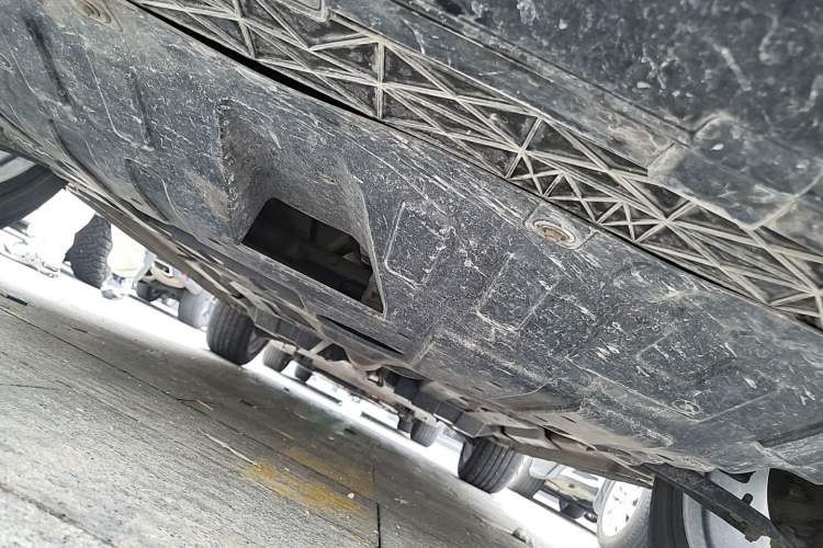 Used CHANGAN OSHAN Z6 2022 Blue Whale 1.5T DCT Smart Edition Chassis Front