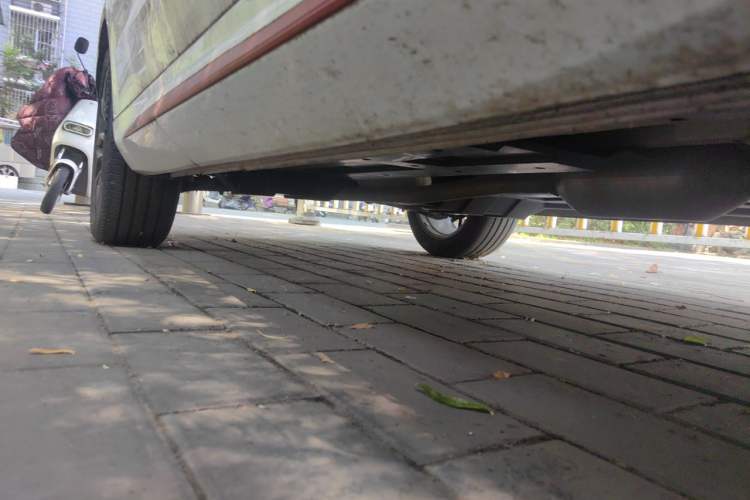 Used CHANGAN OSHAN Z6 2022 Blue Whale 1.5T DCT Smart Navigation Model Chassis Front Right