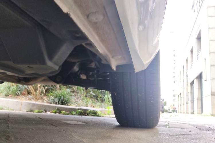 Used CHANGAN OSHAN Z6 2022 Blue Whale 1.5T DCT Luxury Model Chassis Rear Left