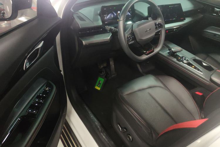 Used CHANGAN OSHAN Z6 2022 Blue Whale 1.5T DCT Smart Edition Driver Seat