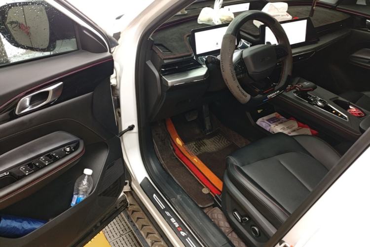 Used CHANGAN OSHAN Z6 2022 Blue Whale 1.5T DCT Smart Edition Urban Version Driver Seat