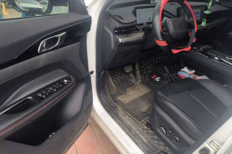 Used CHANGAN OSHAN Z6 2022 Blue Whale 1.5T DCT Smart Edition Driver Seat