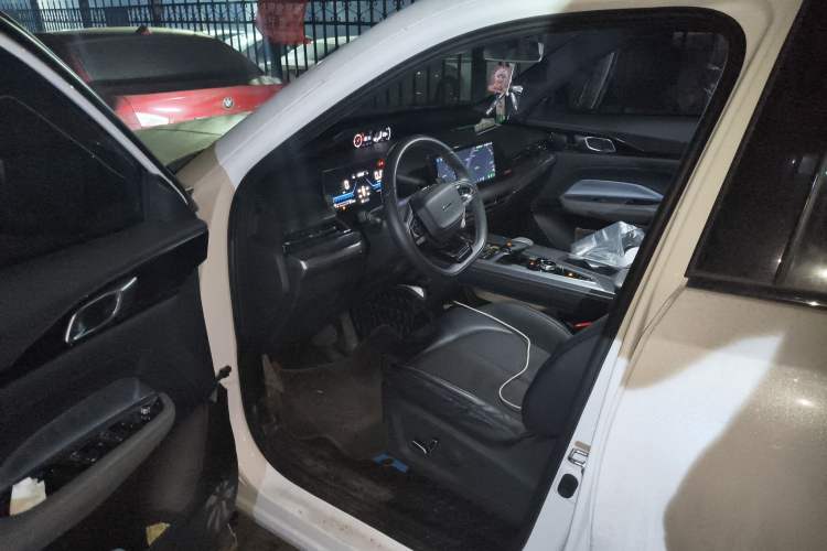 Used CHANGAN OSHAN Z6 2022 Blue Whale 1.5T DCT Luxury Model Driver Seat