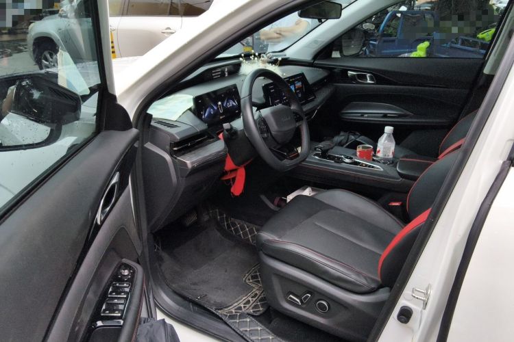 Used CHANGAN OSHAN Z6 2022 Blue Whale 1.5T DCT Smart Edition Driver Seat