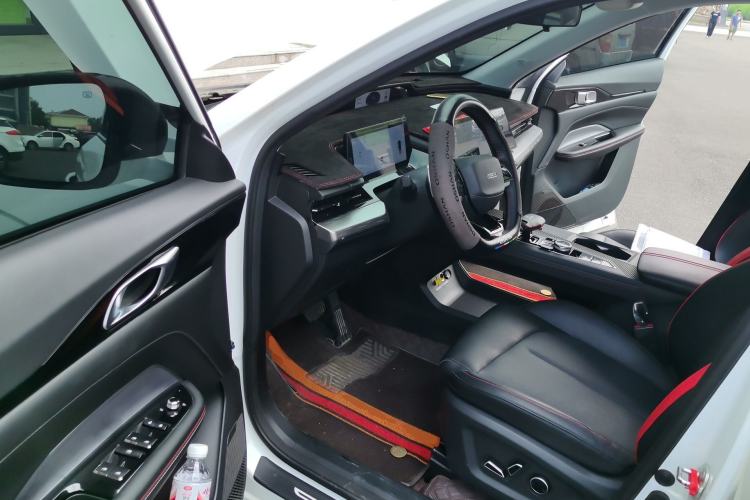 Used CHANGAN OSHAN Z6 2022 Blue Whale 1.5T DCT Smart Edition Urban Version Driver Seat