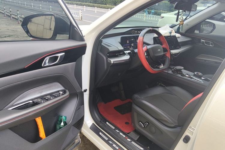Used CHANGAN OSHAN Z6 2022 Blue Whale 1.5T DCT Luxury Model Driver Seat