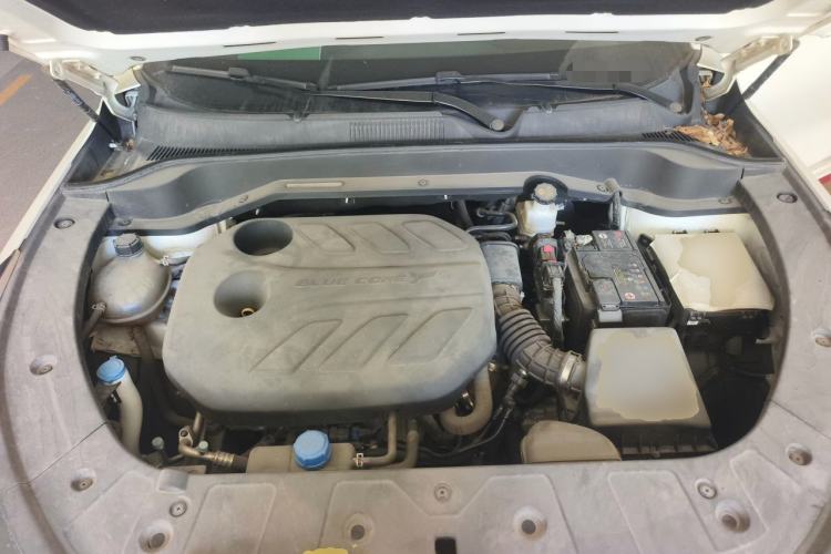 Used CHANGAN OSHAN Z6 2022 Blue Whale 1.5T DCT Luxury Model Engine Bay