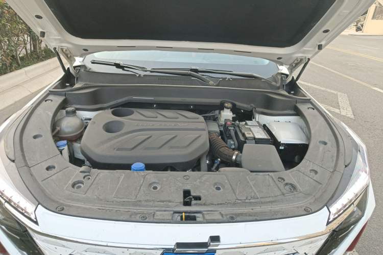 Used CHANGAN OSHAN Z6 2022 Blue Whale 1.5T DCT Smart Edition Engine Bay
