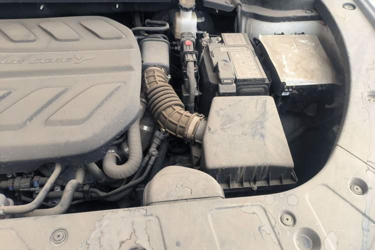 Used CHANGAN OSHAN Z6 2022 Blue Whale 1.5T DCT Smart Edition Engine Bay Left
