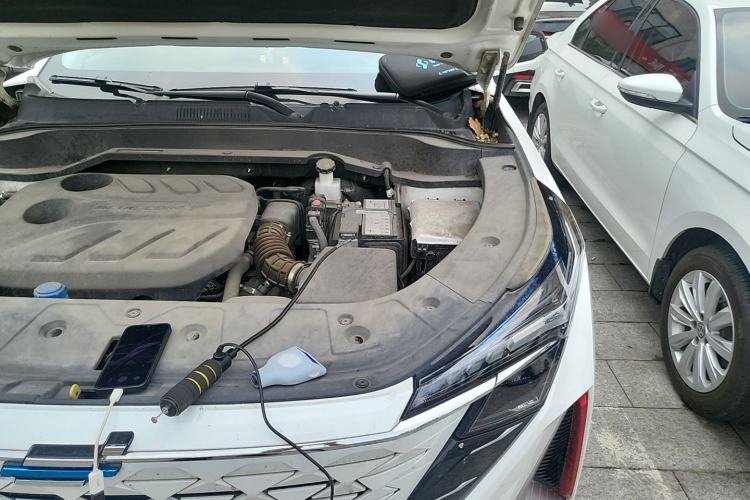 Used CHANGAN OSHAN Z6 2022 Blue Whale 1.5T DCT Smart Edition Engine Bay Left