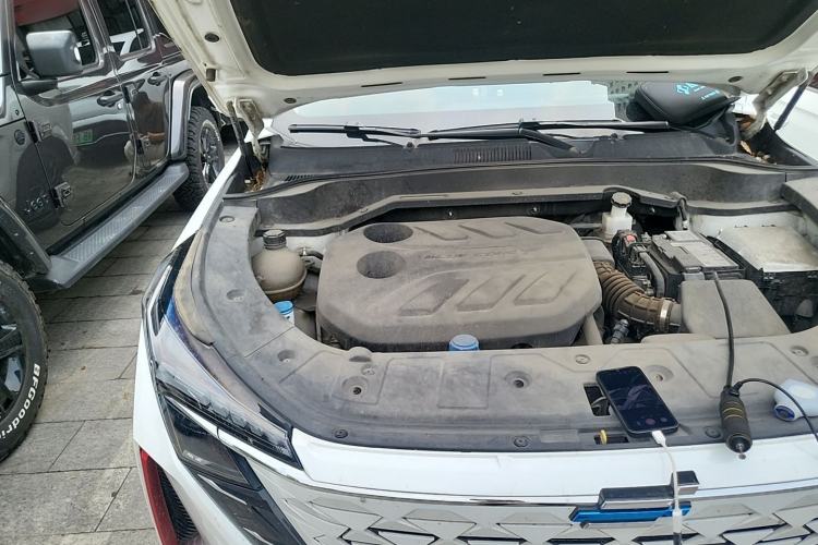 Used CHANGAN OSHAN Z6 2022 Blue Whale 1.5T DCT Smart Edition Engine Bay Right