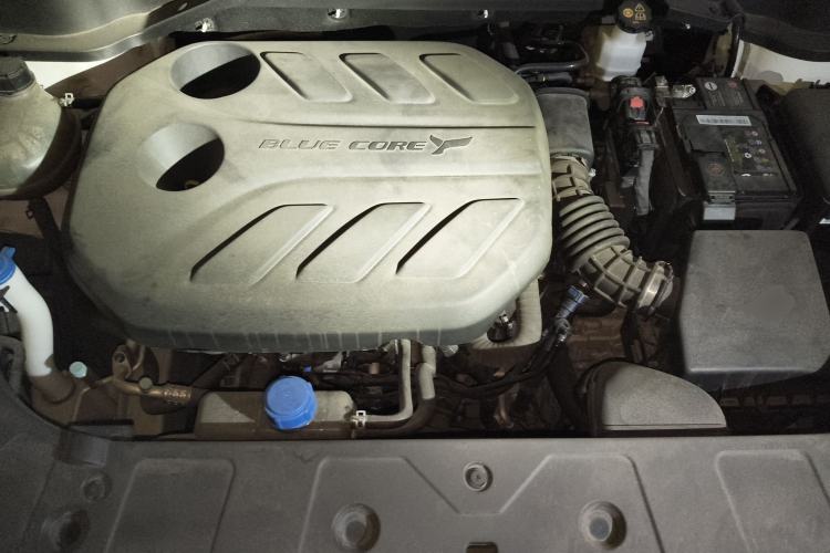 Used CHANGAN OSHAN Z6 2022 Blue Whale 1.5T DCT Luxury Model Engine Bay