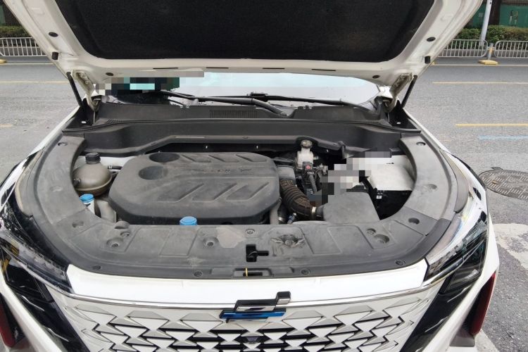 Used CHANGAN OSHAN Z6 2022 Blue Whale 1.5T DCT Smart Edition Engine Bay