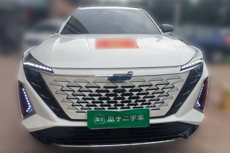 Used CHANGAN OSHAN Z6 2022 Blue Whale 1.5T DCT Smart Edition Front