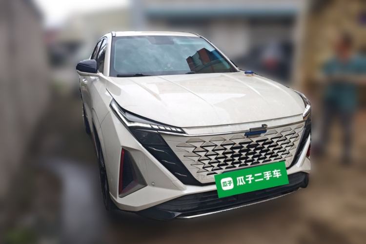 Used CHANGAN OSHAN Z6 2022 Blue Whale 1.5T DCT Luxury Model Front Right 45 Deg