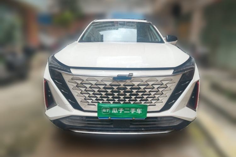 Used CHANGAN OSHAN Z6 2022 Blue Whale 1.5T DCT Smart Navigation Model Front