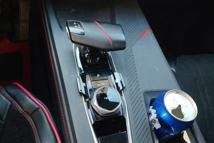 Used CHANGAN OSHAN Z6 2022 Blue Whale 1.5T DCT Luxury Model Gear Lever