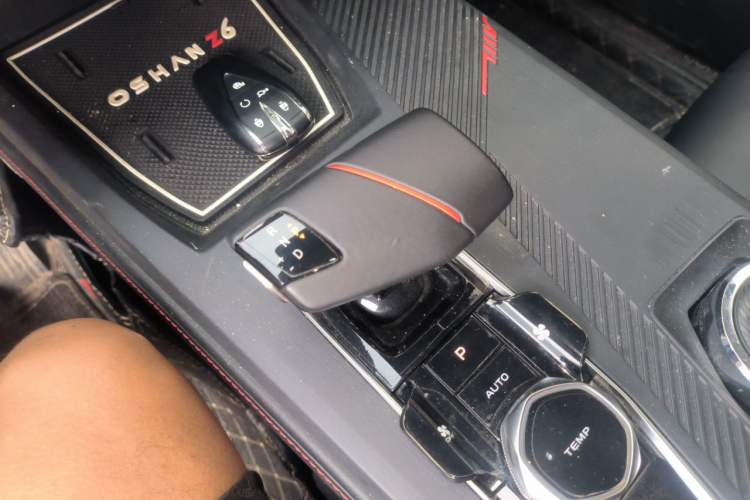 Used CHANGAN OSHAN Z6 2022 Blue Whale 1.5T DCT Smart Edition Gear Lever