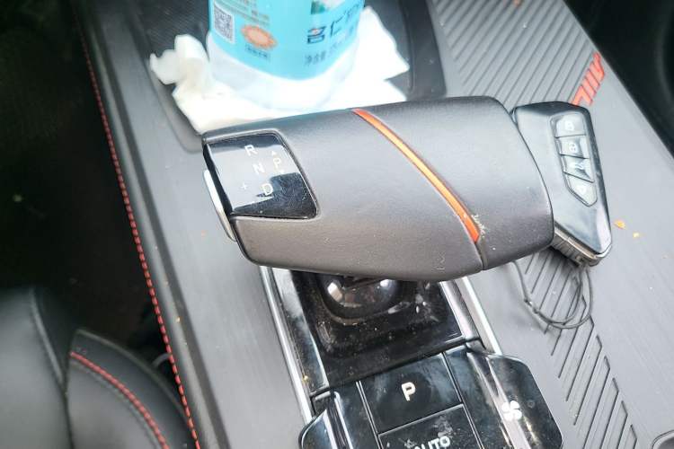 Used CHANGAN OSHAN Z6 2022 Blue Whale 1.5T DCT Smart Edition Gear Lever