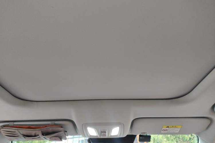 Used CHANGAN OSHAN Z6 2022 Blue Whale 1.5T DCT Luxury Model Headliner