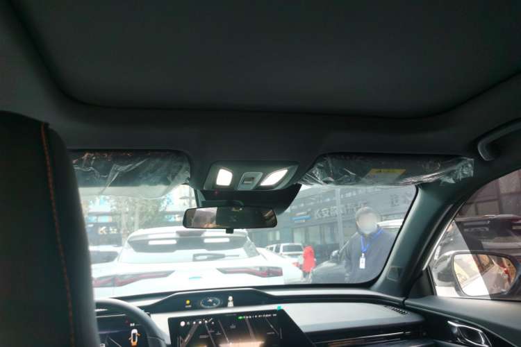 Used CHANGAN OSHAN Z6 2022 Blue Whale 1.5T DCT Smart Edition Urban Version Headliner